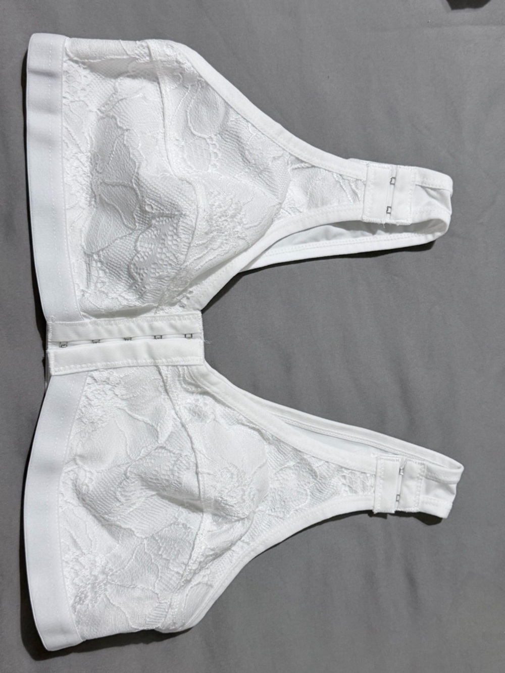 NEW Front-Close Lace Soft Support Bra - White - Picture 3 of 9